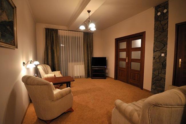 Hotel Salamandra Hoczew Esterno foto