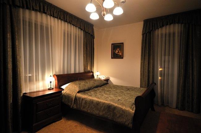Hotel Salamandra Hoczew Esterno foto