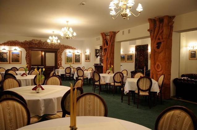 Hotel Salamandra Hoczew Esterno foto