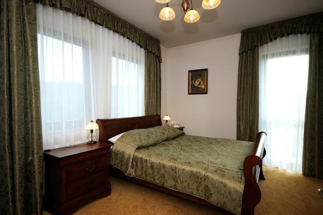Hotel Salamandra Hoczew Esterno foto