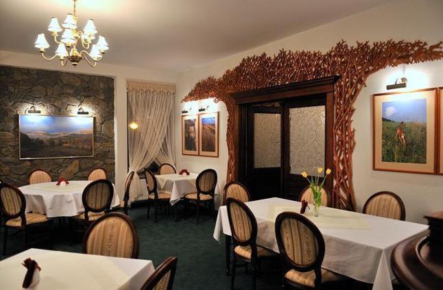 Hotel Salamandra Hoczew Esterno foto