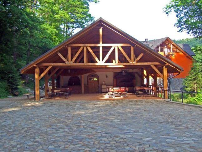 Hotel Salamandra Hoczew Esterno foto