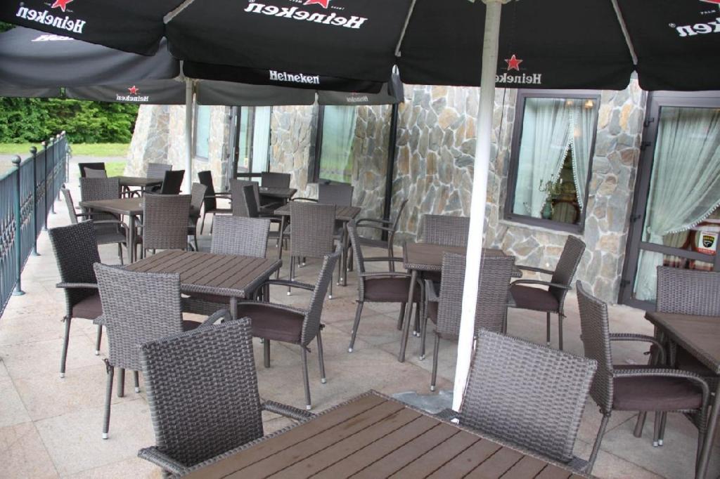 Hotel Salamandra Hoczew Esterno foto
